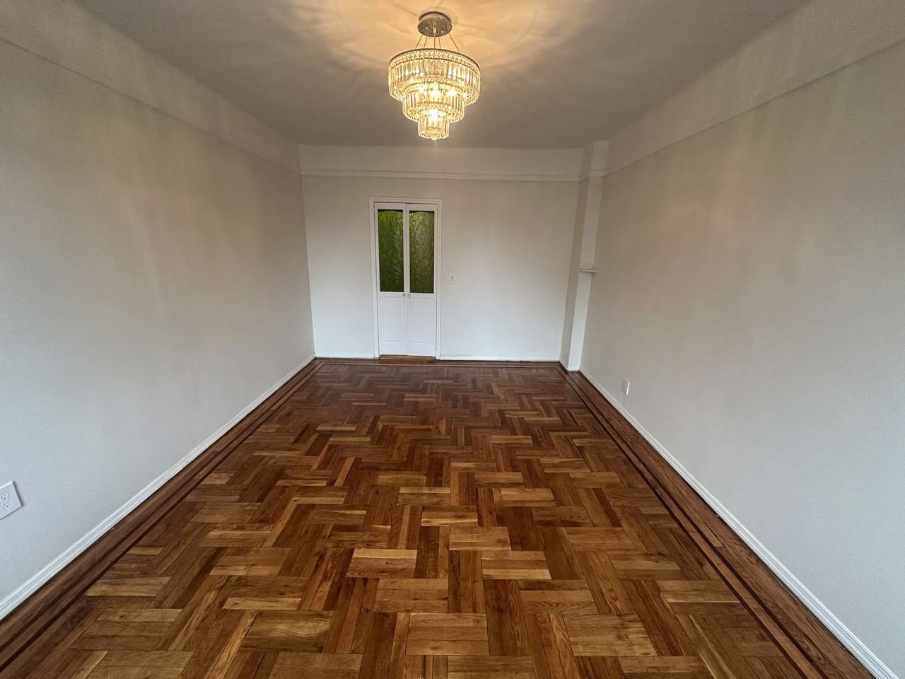 E 196th St #5C - Photo 2 of 8