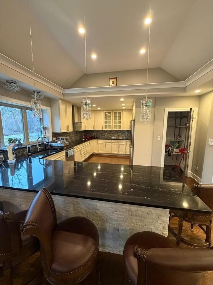 4N150 Hawthorne Ave - Photo 3 of 22