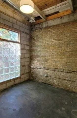 1611 Simpson St Unit 4 - Photo 4 of 6