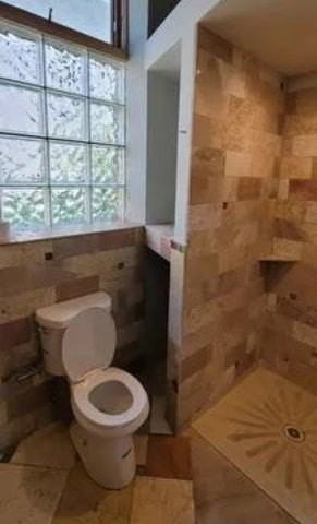 1611 Simpson St Unit 4 - Photo 6 of 6