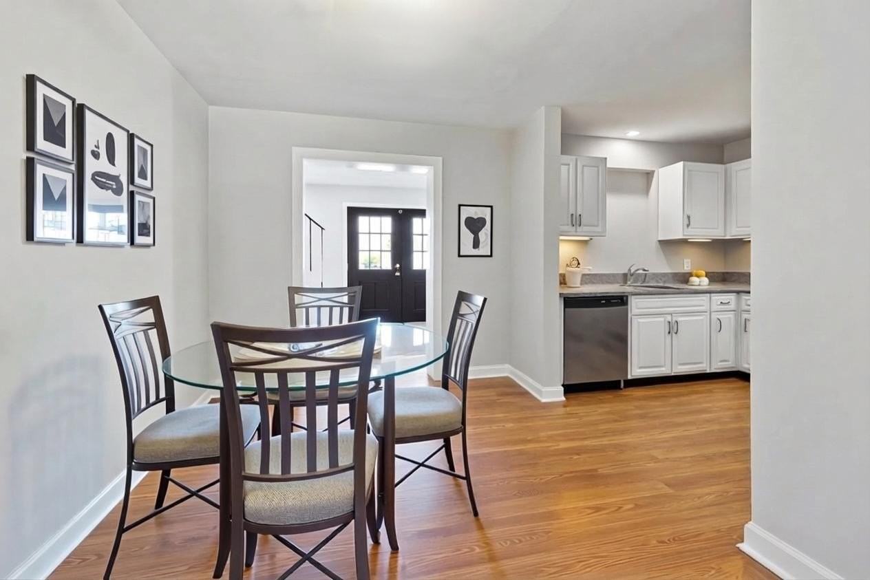 3423 N Springfield Ave - Photo 4 of 28