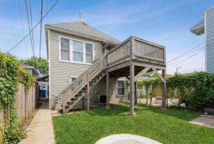 4242 N Kimball Avenue unit: Coach - Photo 1 of 1