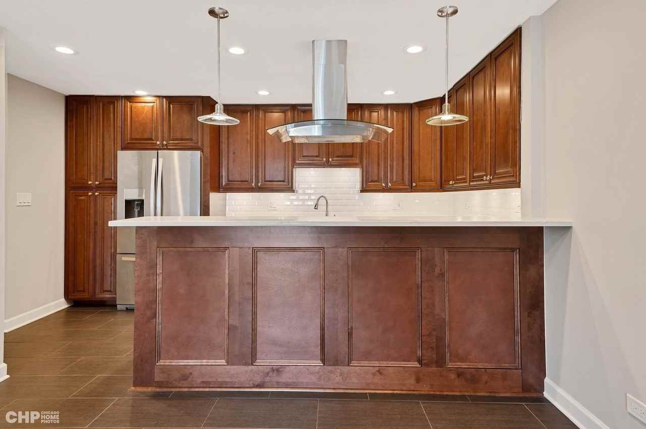 201 Thames Pkwy Apt 2f - Photo 5 of 19