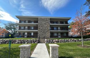 featured image of 222 S Tryon St Apt 2 #Apt 2