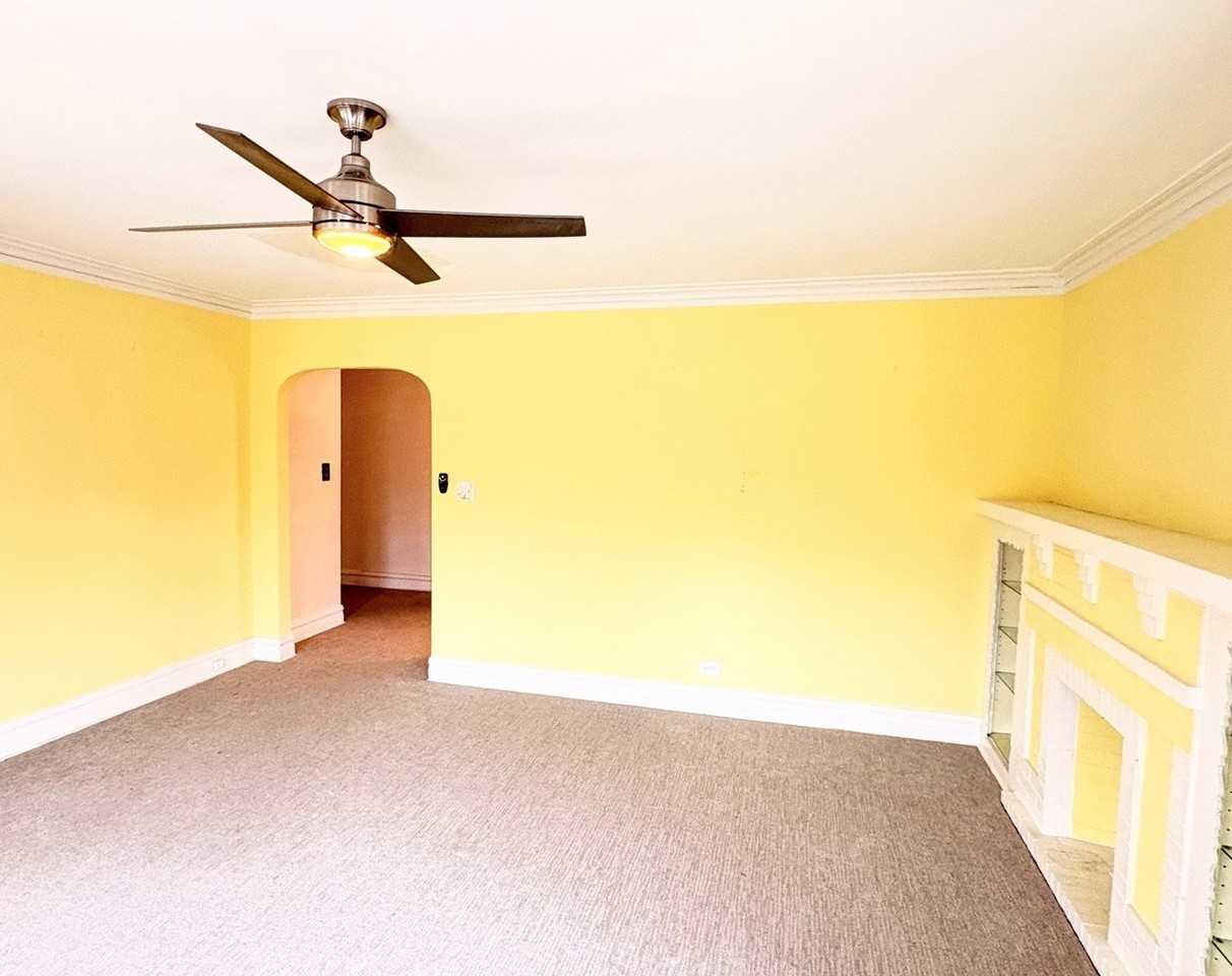 6652 N Campbell Ave Unit 2 - Photo 4 of 13