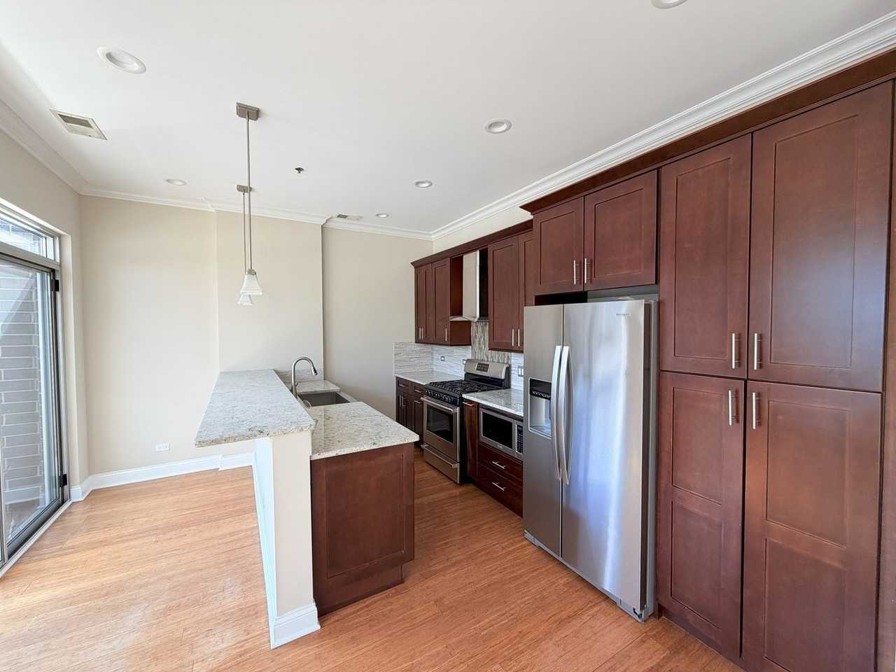 1002 W Van Buren St Unit 205 - Photo 4 of 25