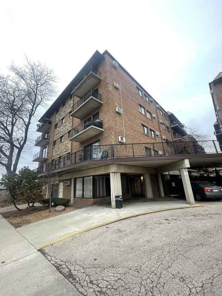 2333 N Neva Ave Apt 306 - Photo 2 of 21