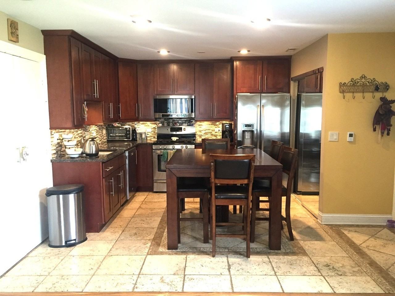 1581 Quaker Ln Unit 107a - Photo 2 of 8