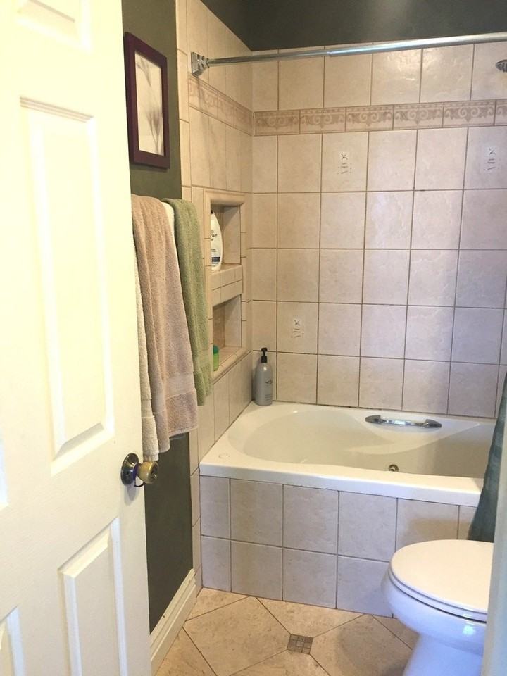 1581 Quaker Ln Unit 107a - Photo 7 of 8