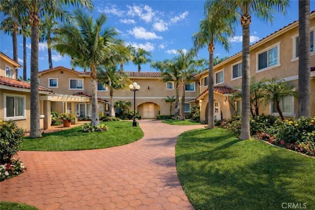 9156 Burke St #9 - Photo 3 of 13