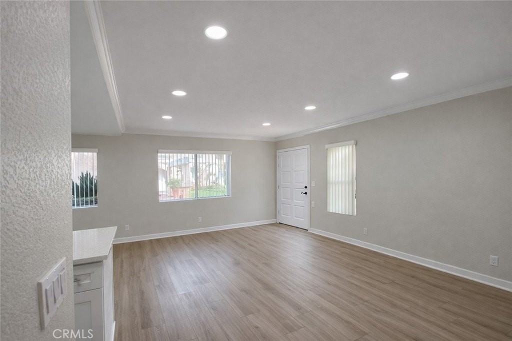 9156 Burke St #9 - Photo 5 of 13