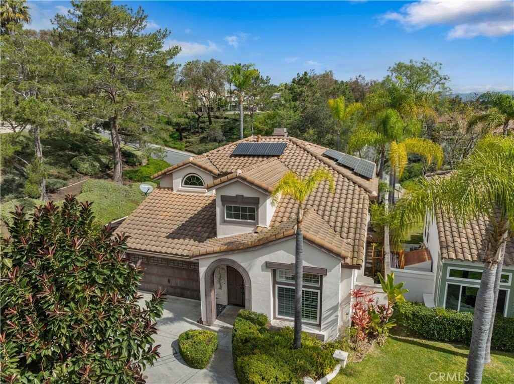 26531 Domingo Dr - Photo 4 of 37