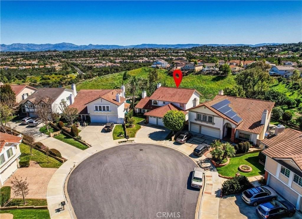 24112 Nuthatch Ln - Photo 3 of 50