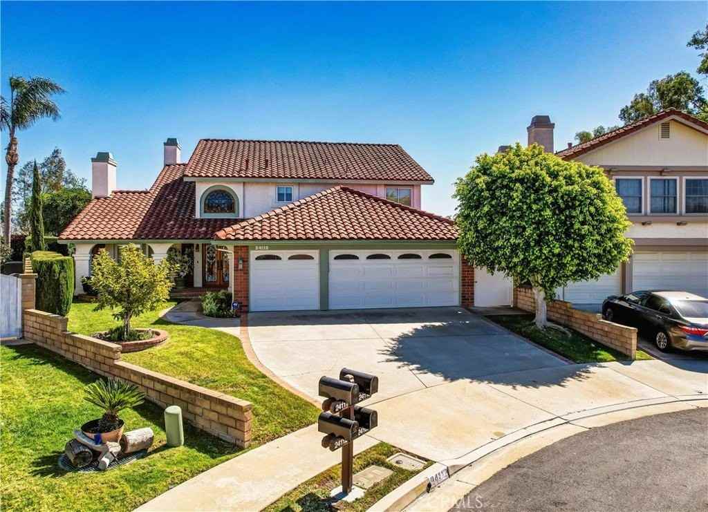 24112 Nuthatch Ln - Photo 4 of 50