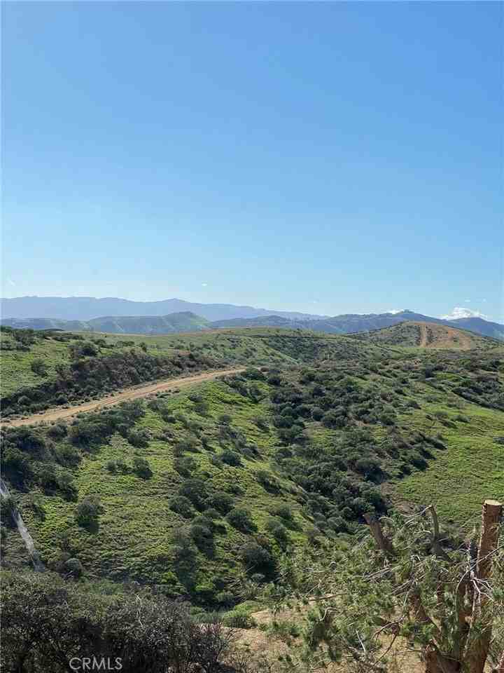 14035 Oakley Dr - Photo 2 of 25