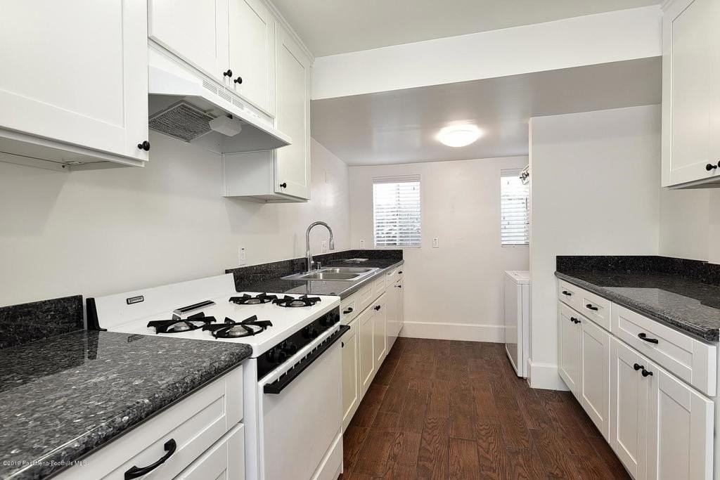 4911 Glen Iris Ave - Photo 4 of 7