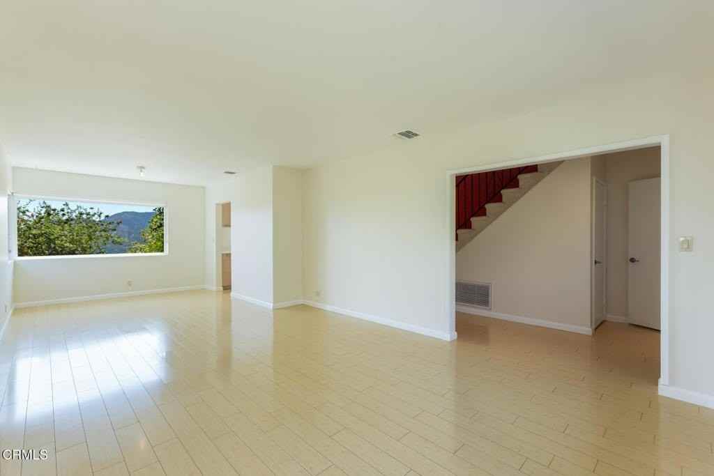 1932 Hilldale Dr - Photo 7 of 40