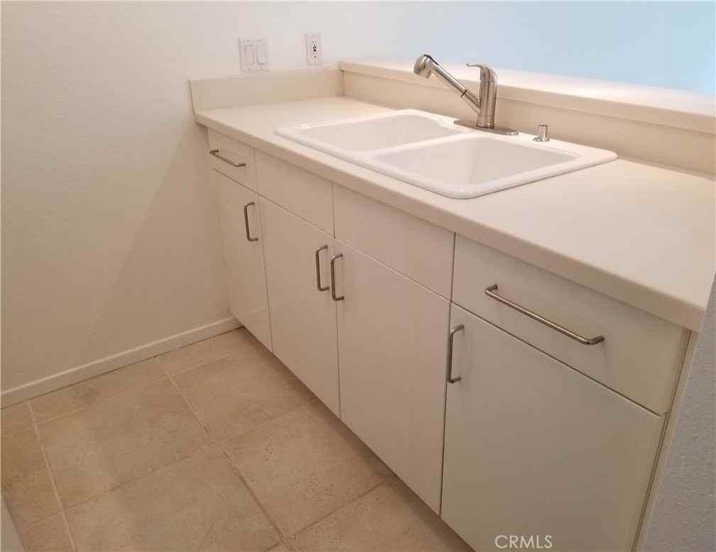 3602 W Estates Ln - Photo 5 of 14