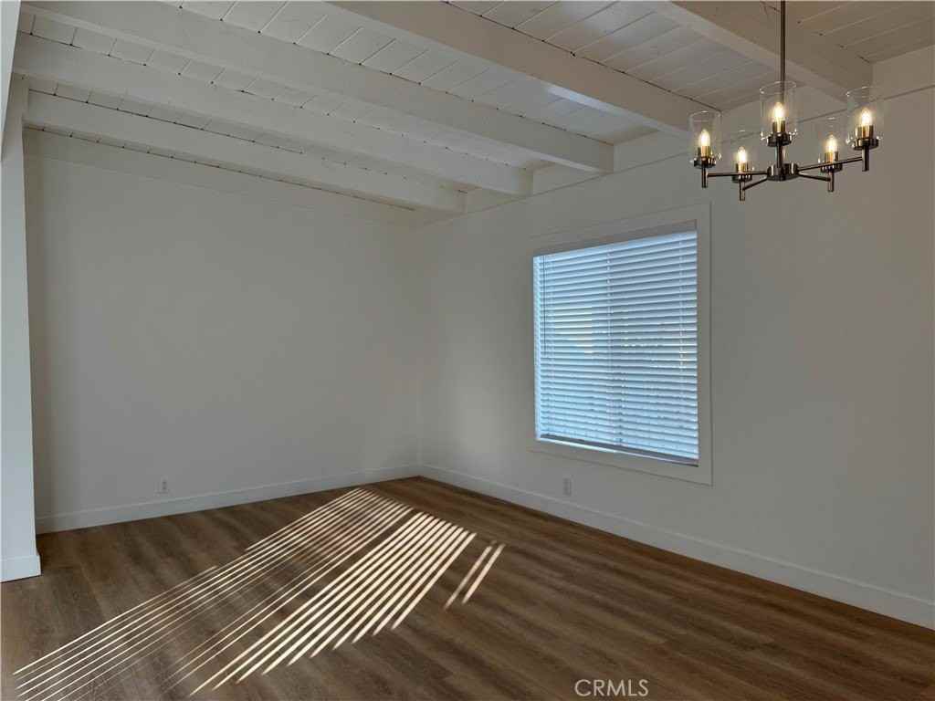 82 16th St - Photo 4 of 18