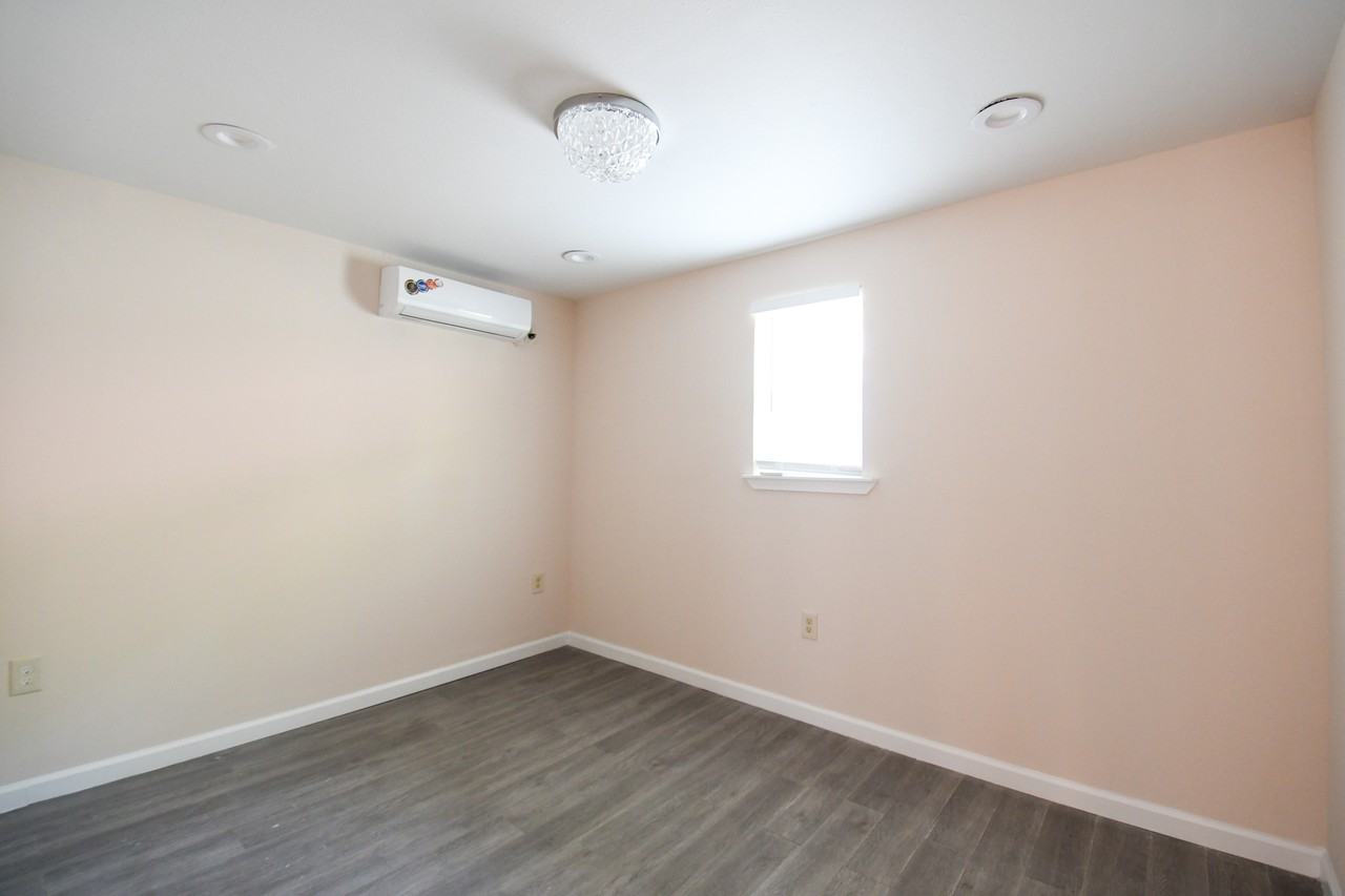 425 W 29th Ave #1 - Photo 5 of 5