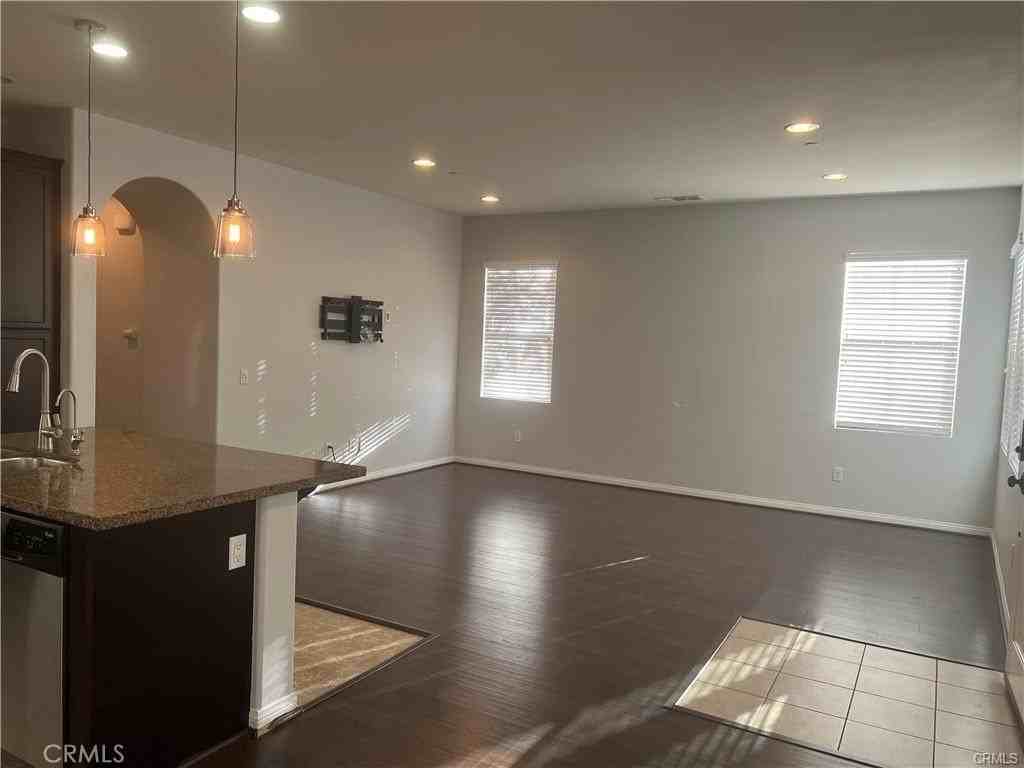 481 Portoles Ln - Photo 4 of 16