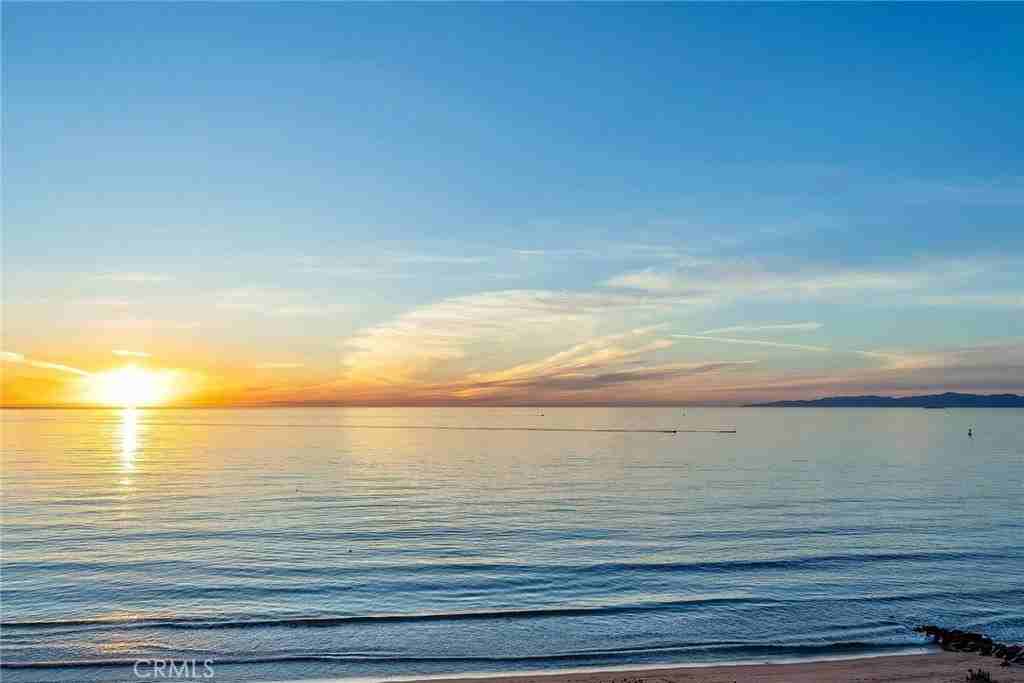 531 Esplanade #714 - Photo 7 of 50