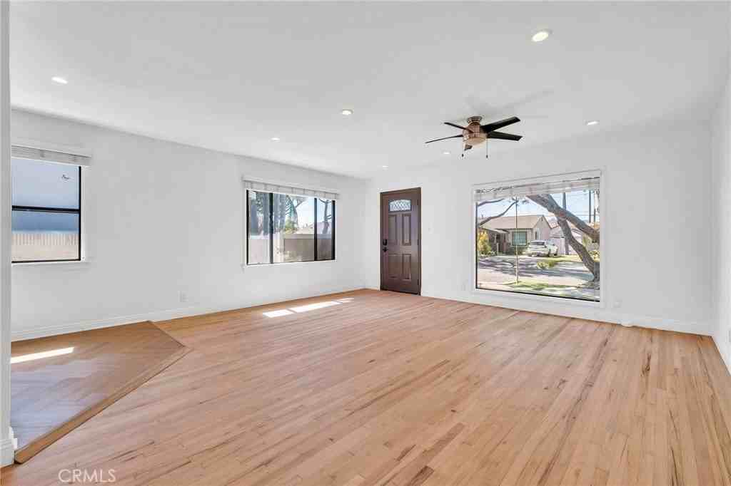 15322 Cordary Ave - Photo 6 of 20