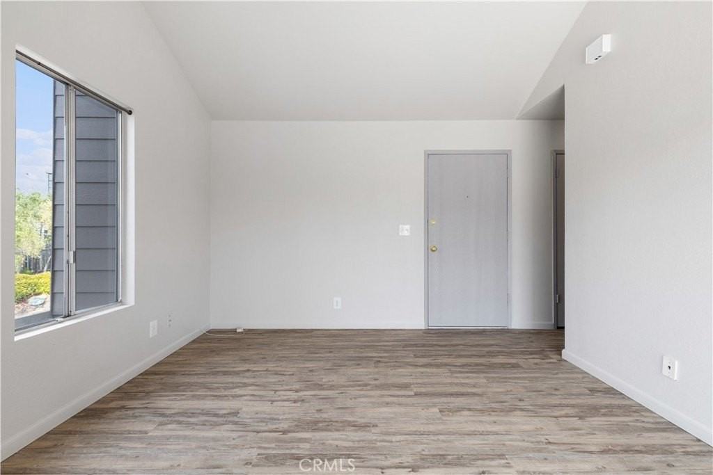 103 Fontana Ave - Photo 5 of 27