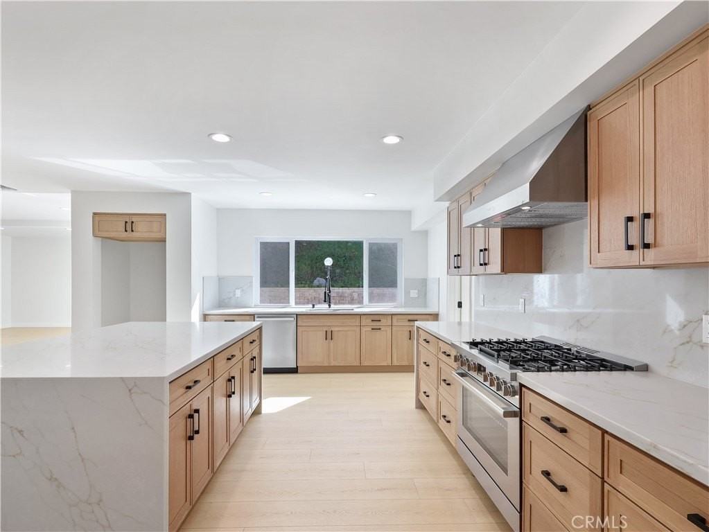 3130 Dona Sarita Pl - Photo 3 of 34