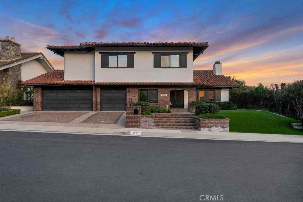 5952 Woodland View Dr