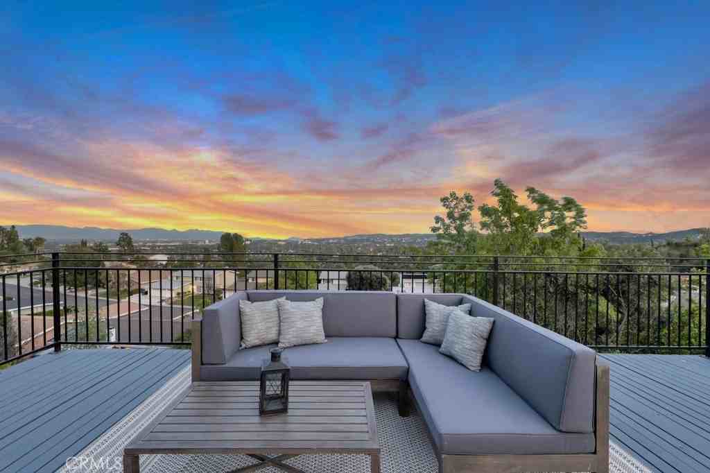 5952 Woodland View Dr - Photo 5 of 30