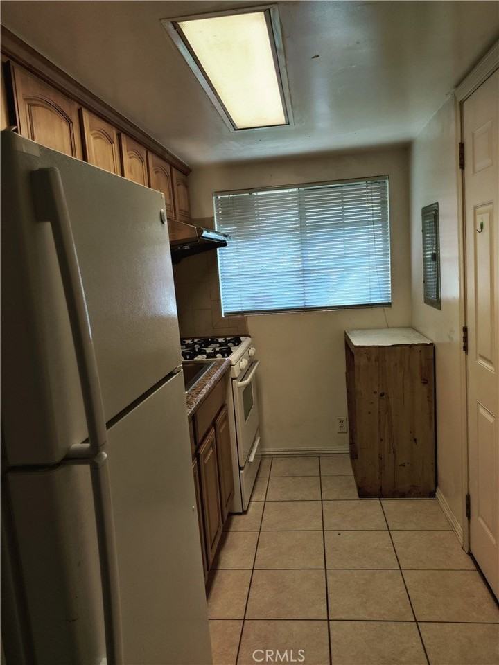 9508 Ardendale Ave - Photo 6 of 9