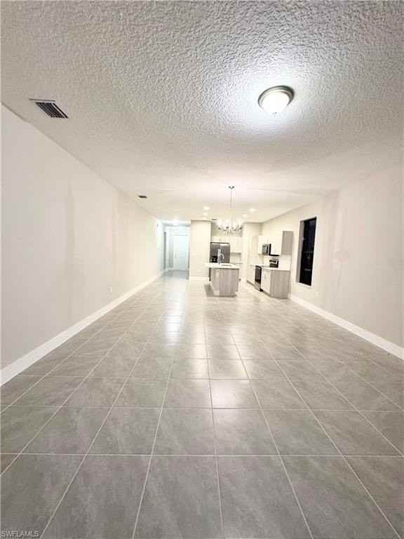 5570 Cassidy Ln - Photo 7 of 31