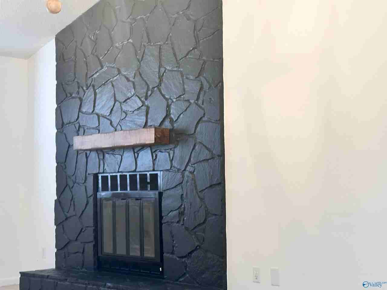 9727 Wallwood Dr Se - Photo 3 of 27