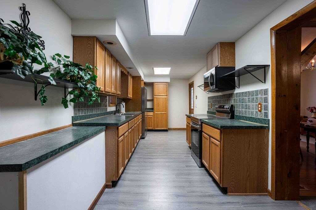 2269 N Williamson Rd - Photo 2 of 50