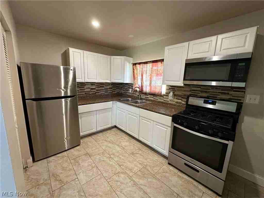 3020 Northgate Ave - Photo 3 of 7