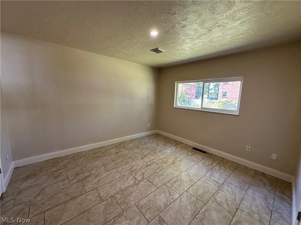 3020 Northgate Ave - Photo 7 of 7