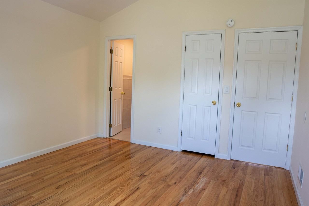 262 Lamoka Ave - Photo 5 of 21