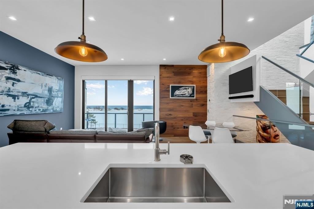 200 Ocean Ave - Photo 3 of 43