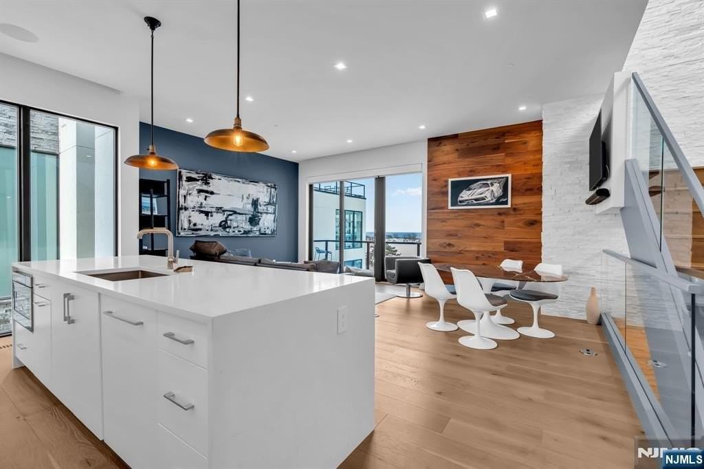 200 Ocean Ave - Photo 5 of 43