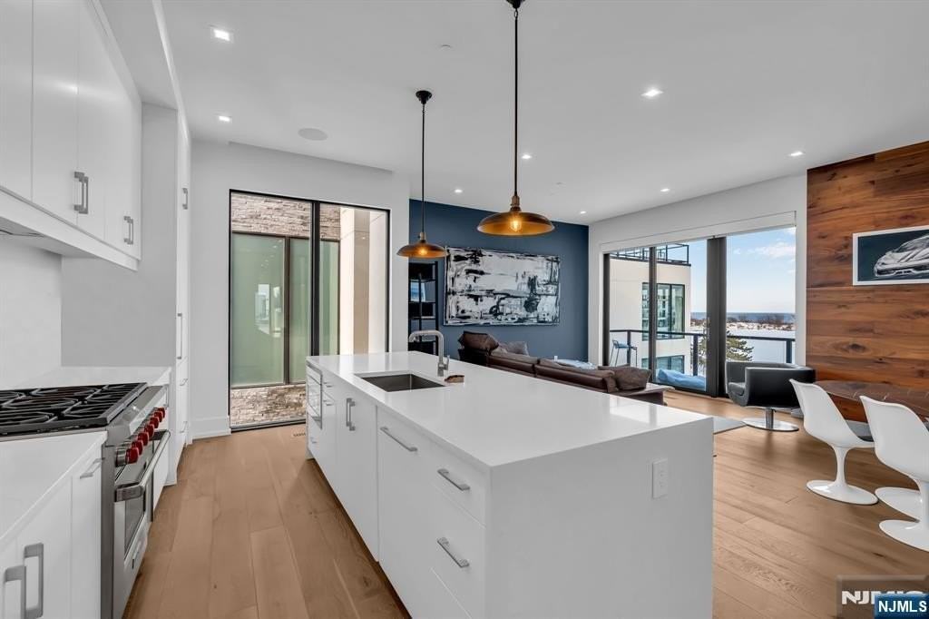 200 Ocean Ave - Photo 6 of 43