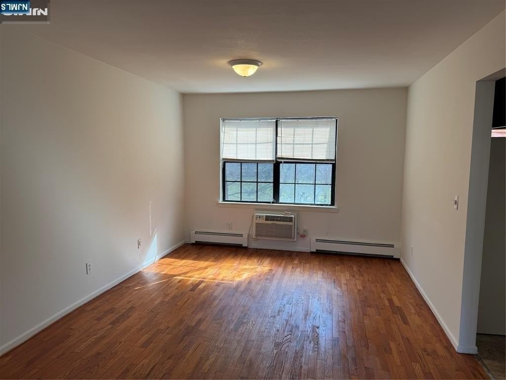 252 Collignon Way Apt 3b - Photo 2 of 11