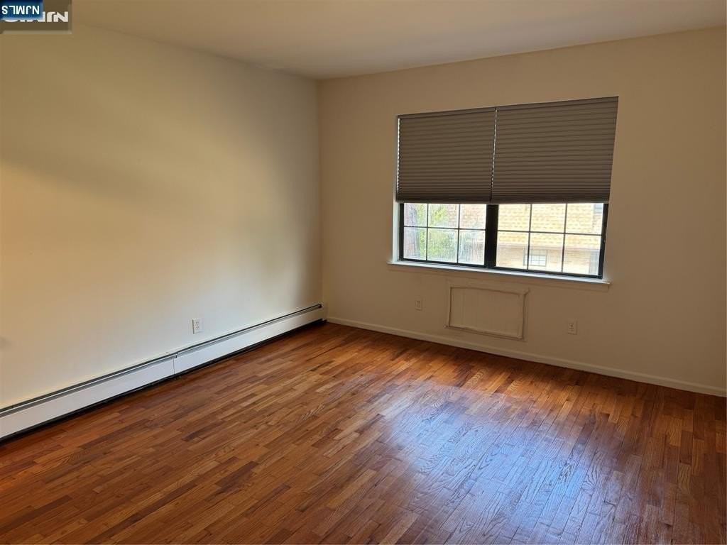 252 Collignon Way Apt 3b - Photo 4 of 11