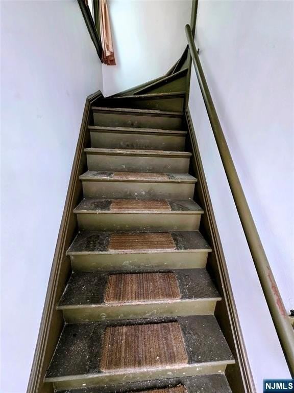 245 Beech 2 - Photo 2 of 18