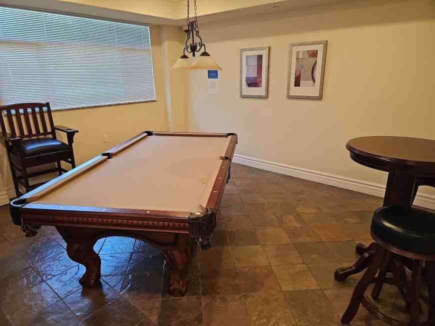 11110 Riverside Dr - Photo 7 of 10