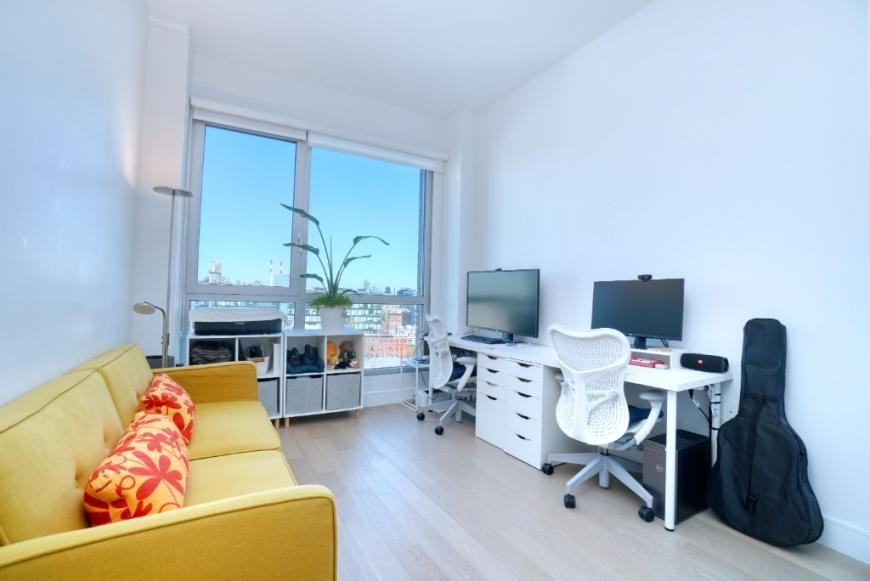 2243 Jackson Ave - Photo 2 of 10