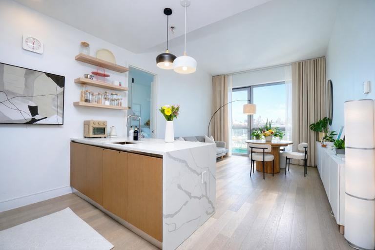 2243 Jackson Ave - Photo 6 of 10