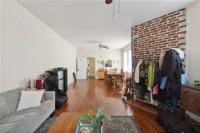 7712 Plum St - Photo 5 of 15