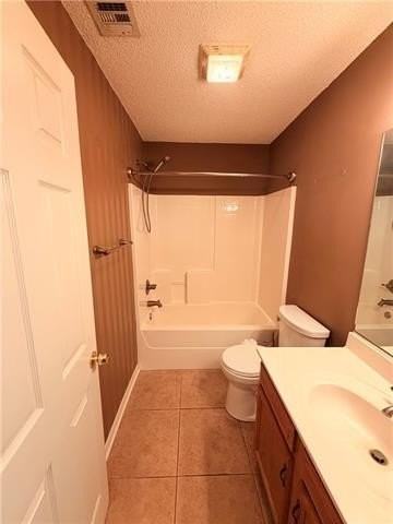 1637 Franklin St - Photo 4 of 8