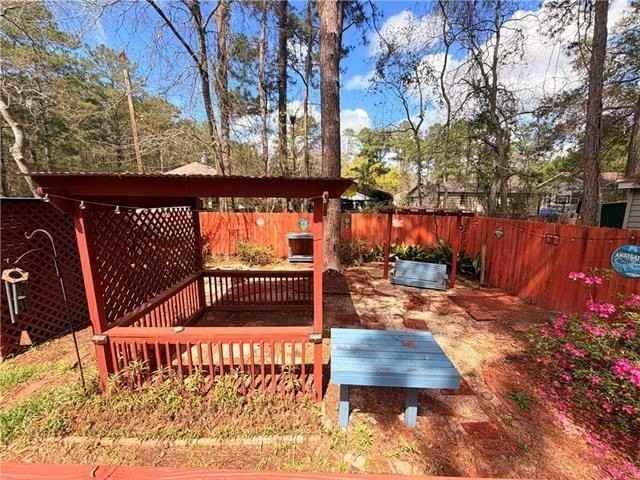 1637 Franklin St - Photo 7 of 8